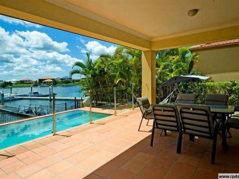 515 Oyster Cove Promenade, Helensvale QLD 4212