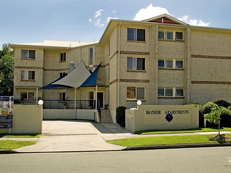 9/9 Errol Ave, Paradise Point QLD 4216