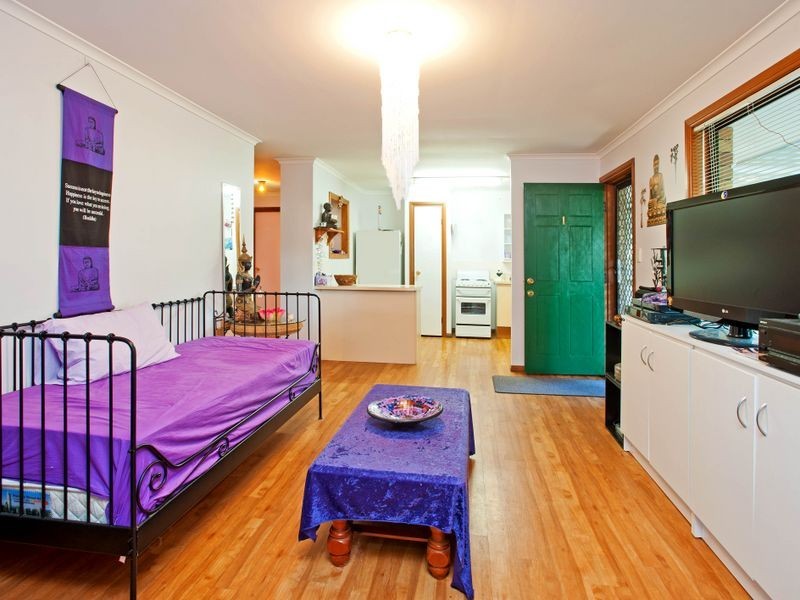 1/2 Morinda Way, Labrador QLD 4215