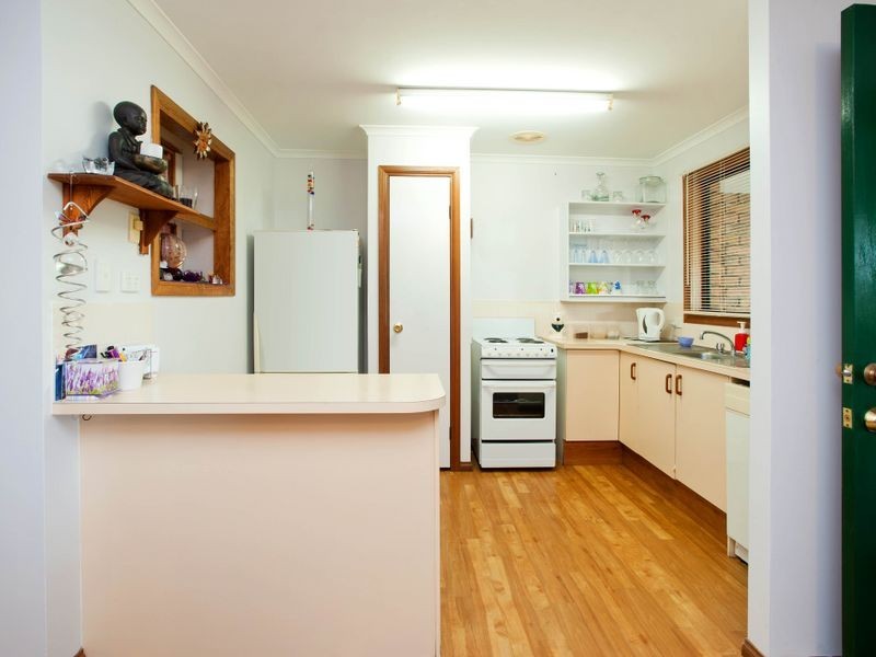 1/2 Morinda Way, Labrador QLD 4215