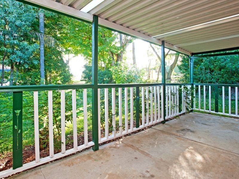 1/2 Morinda Way, Labrador QLD 4215