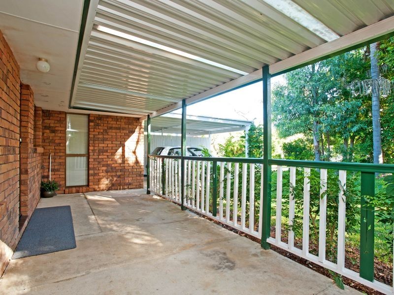 1/2 Morinda Way, Labrador QLD 4215