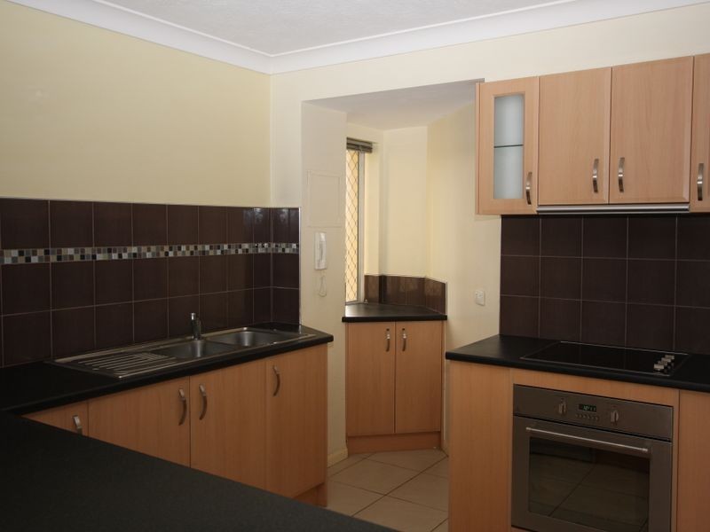 5/65 Bayview Street, Runaway Bay QLD 4216