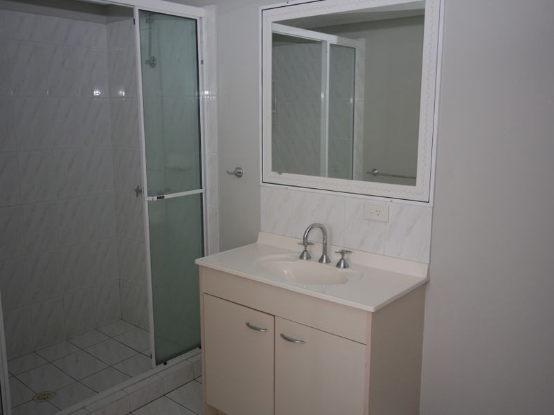 5/65 Bayview Street, Runaway Bay QLD 4216