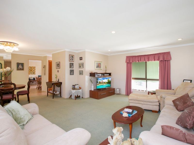 51 Matthew Flinders Drive, Paradise Point QLD 4216