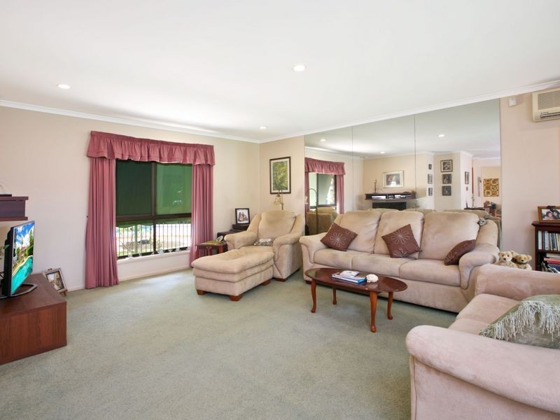 51 Matthew Flinders Drive, Paradise Point QLD 4216