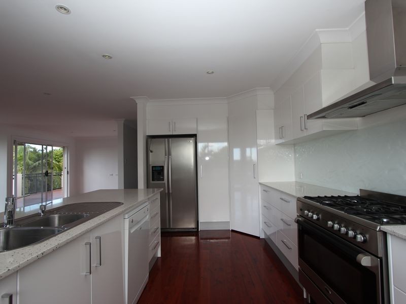 21 O’Grady Drive, Paradise Point QLD 4216