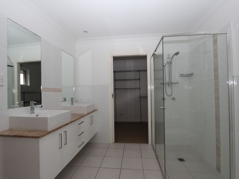 21 O’Grady Drive, Paradise Point QLD 4216