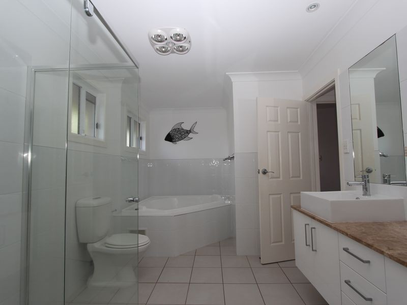 21 O’Grady Drive, Paradise Point QLD 4216