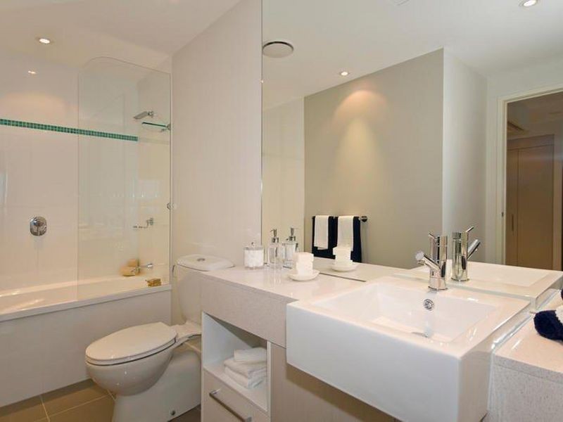 Cnr Harbou Quay Drive, Biggera Waters QLD 4216