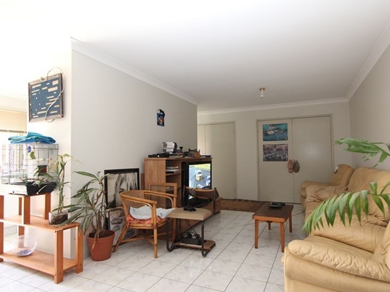 1/17 Jenaya Place, Labrador QLD 4215