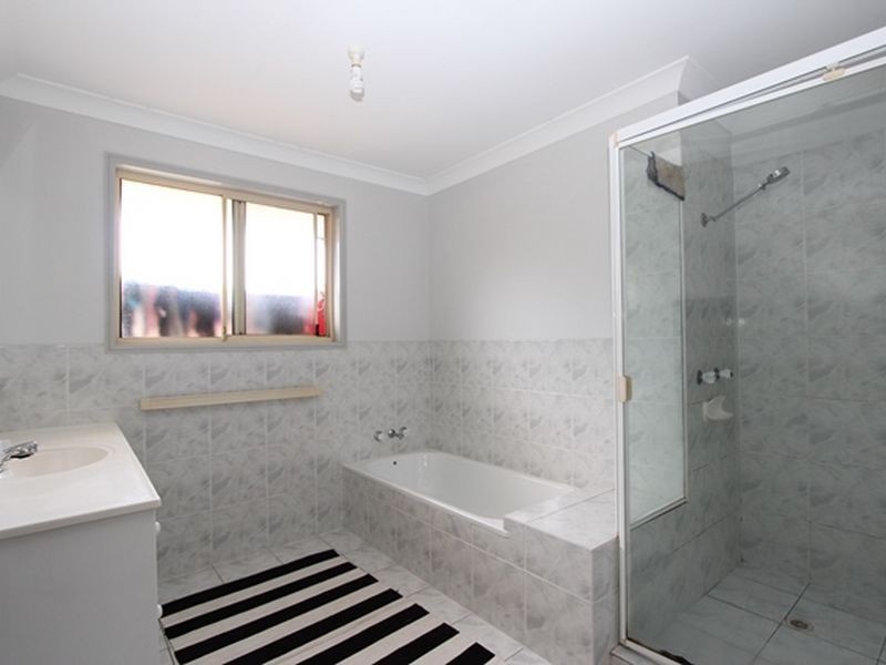 1/17 Jenaya Place, Labrador QLD 4215