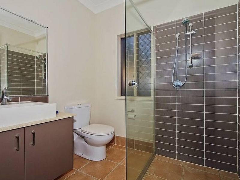 1 Ben Dalley Drive, Helensvale QLD 4212