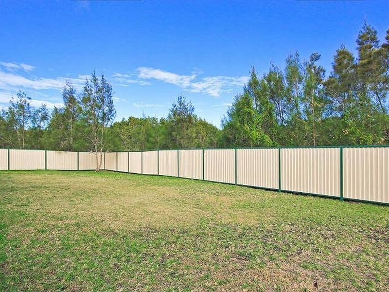 1 Ben Dalley Drive, Helensvale QLD 4212