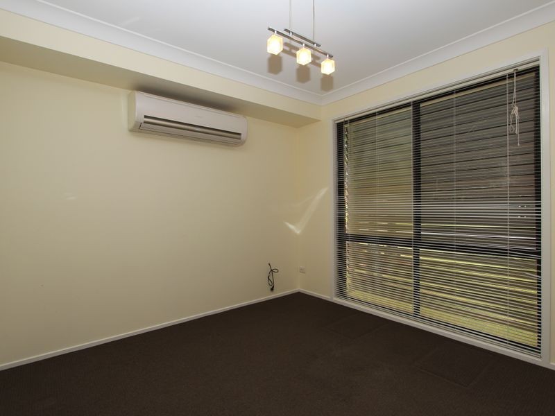 19 Lakefield Crescent, Paradise Point QLD 4216