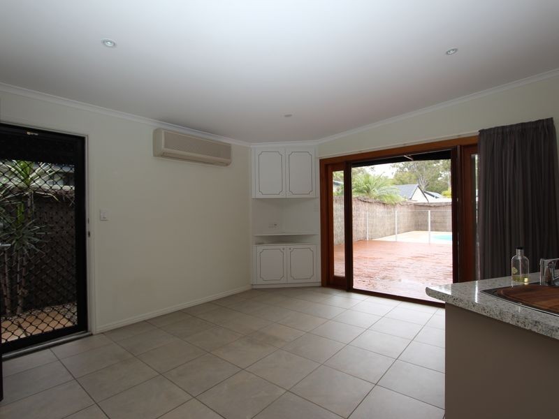 19 Lakefield Crescent, Paradise Point QLD 4216