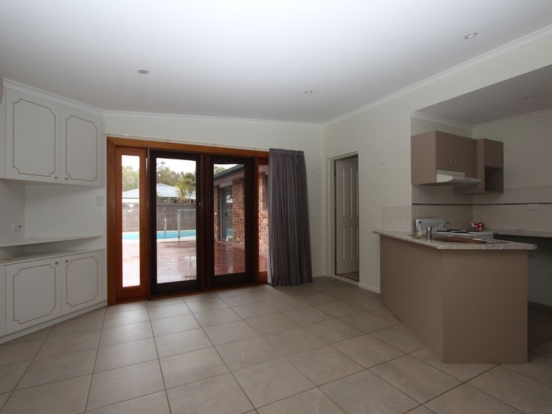 19 Lakefield Crescent, Paradise Point QLD 4216