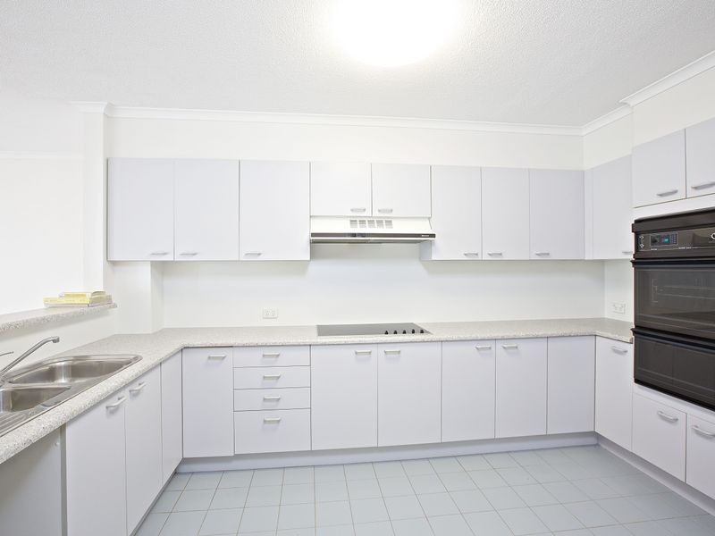 24/75 Morala Avenue, Runaway Bay QLD 4216