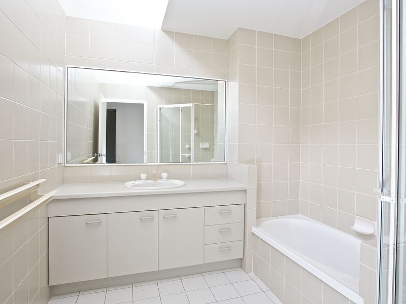 24/75 Morala Avenue, Runaway Bay QLD 4216