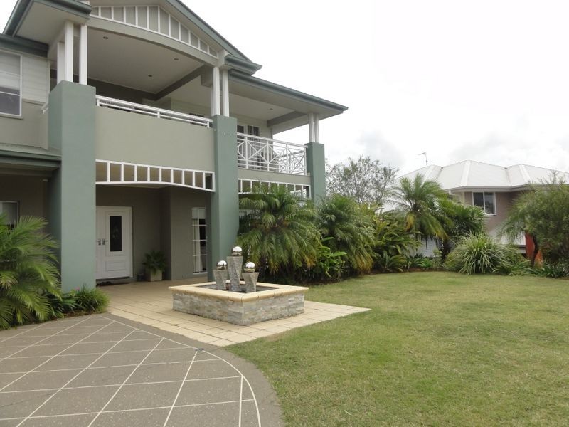7 Mellum Circuit, Pacific Pines QLD 4211