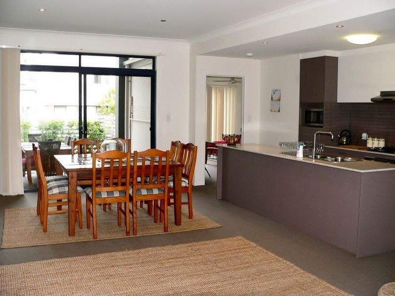 29/2 Jefferson Court, Upper Coomera QLD 4209