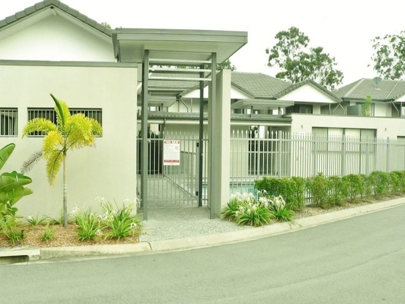 29/2 Jefferson Court, Upper Coomera QLD 4209