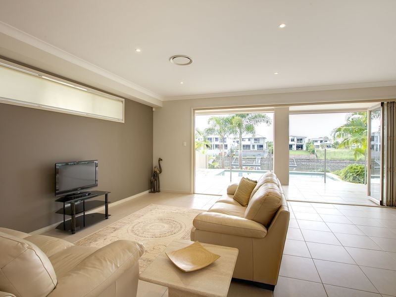 34 Riverlinks Boulevard, Helensvale QLD 4212