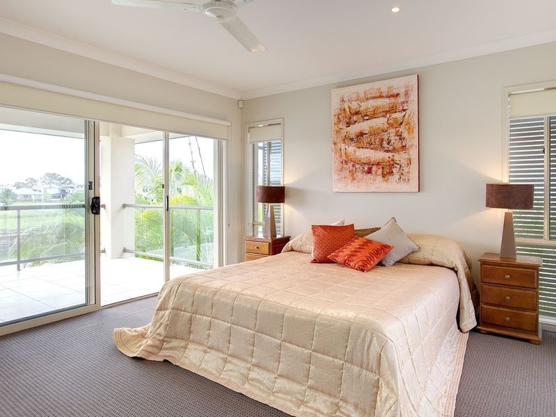 34 Riverlinks Boulevard, Helensvale QLD 4212