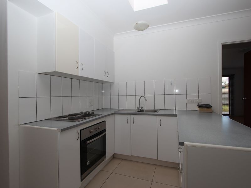 24 Milton Avenue, Paradise Point QLD 4216