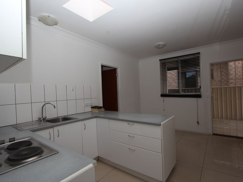 24 Milton Avenue, Paradise Point QLD 4216