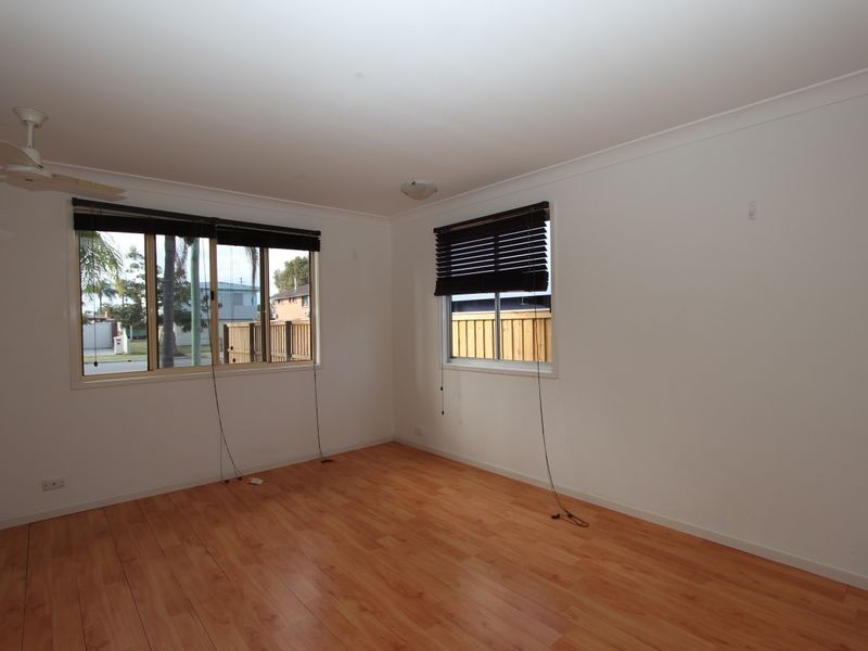 24 Milton Avenue, Paradise Point QLD 4216