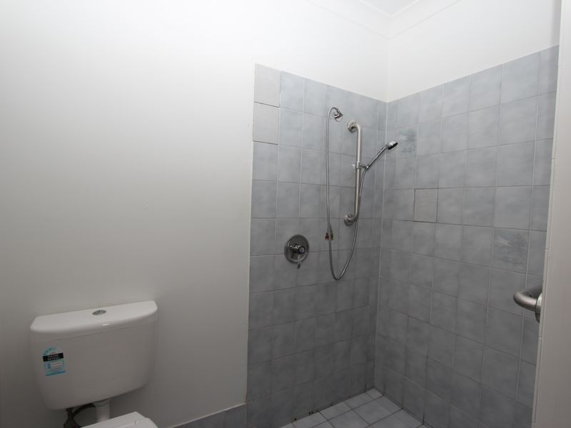 24 Milton Avenue, Paradise Point QLD 4216