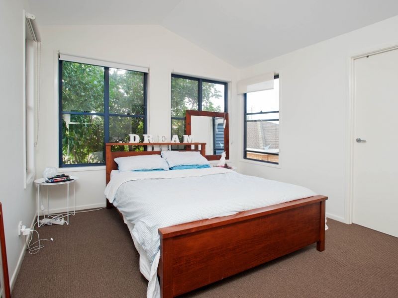 4 Thrush Avenue, Paradise Point QLD 4216