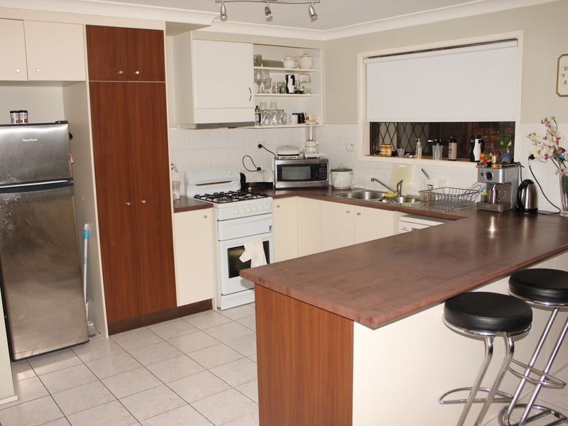 77 Oxley Drive, Paradise Point QLD 4216
