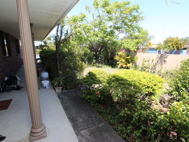 77 Oxley Drive, Paradise Point QLD 4216