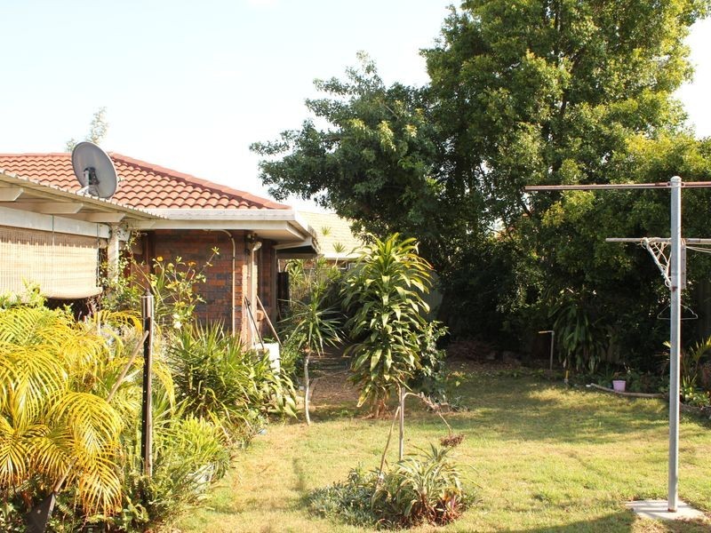 77 Oxley Drive, Paradise Point QLD 4216