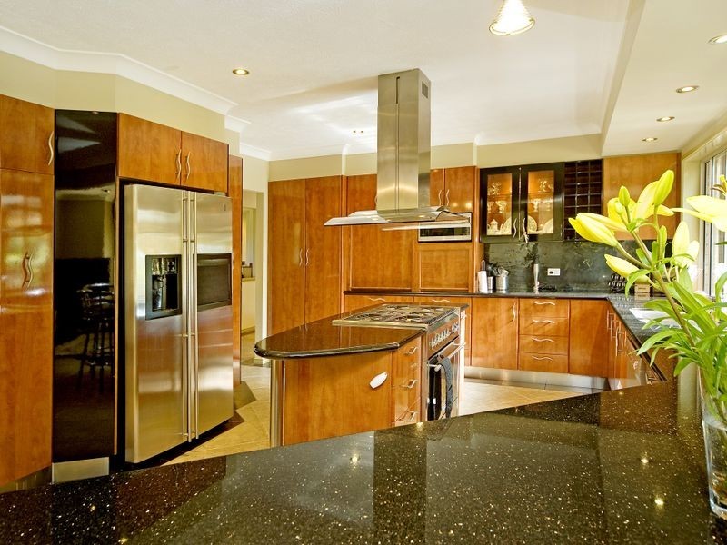 9 Riverdowns Crescent, Helensvale QLD 4212