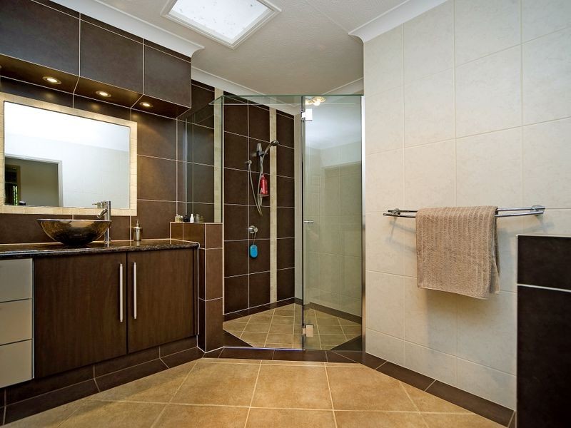 9 Riverdowns Crescent, Helensvale QLD 4212