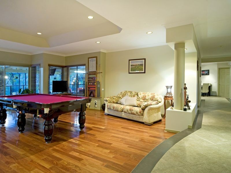 9 Riverdowns Crescent, Helensvale QLD 4212