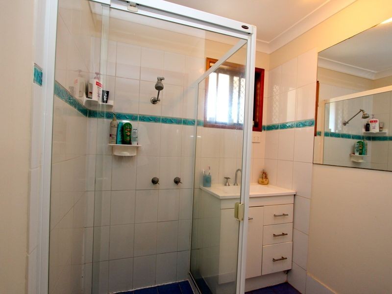 2/24 Eurimbula Court, Paradise Point QLD 4216