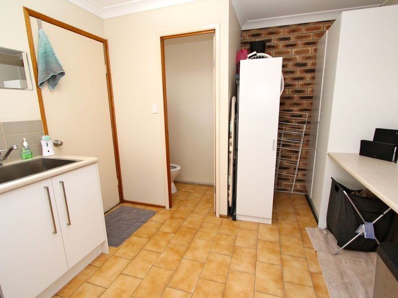 2/24 Eurimbula Court, Paradise Point QLD 4216
