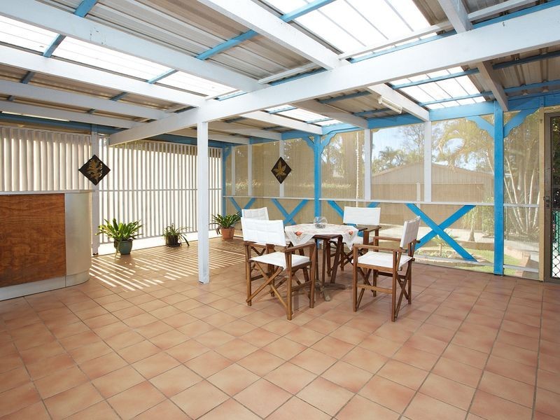 74 Crescent Avenue, Hope Island QLD 4212