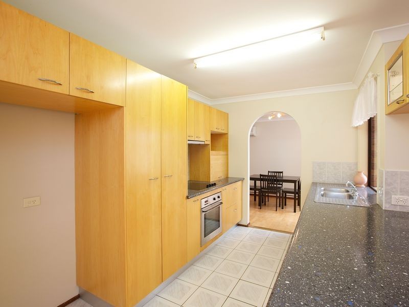 74 Crescent Avenue, Hope Island QLD 4212