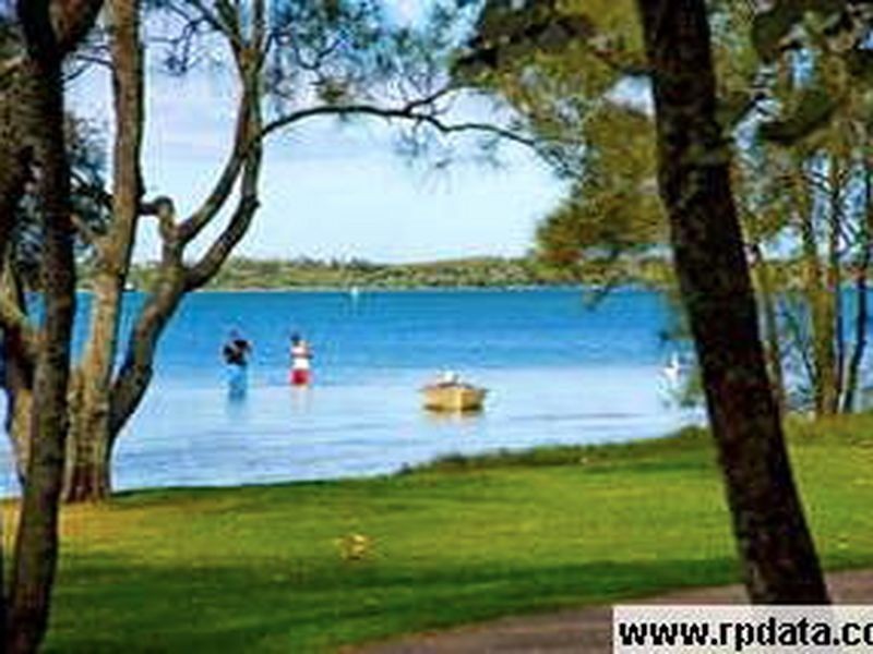 7 Abalone Ave, Paradise Point QLD 4216