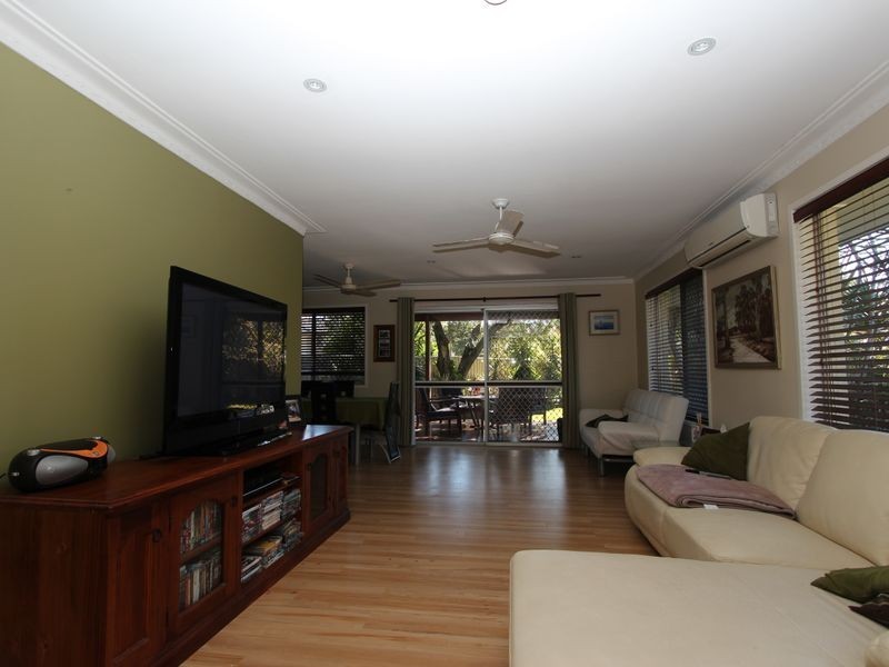 28 Tallara Street, Coombabah QLD 4216