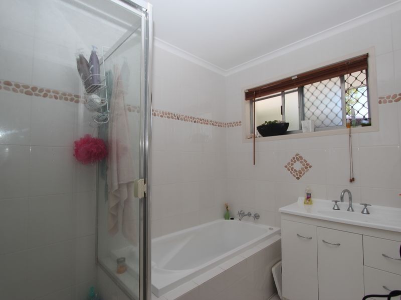28 Tallara Street, Coombabah QLD 4216