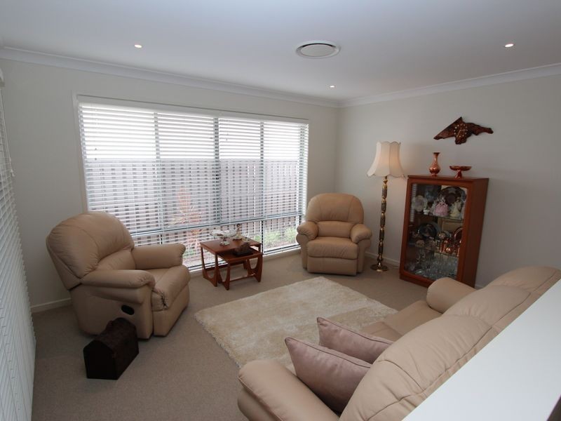 7 Conestoga Way, Upper Coomera QLD 4209