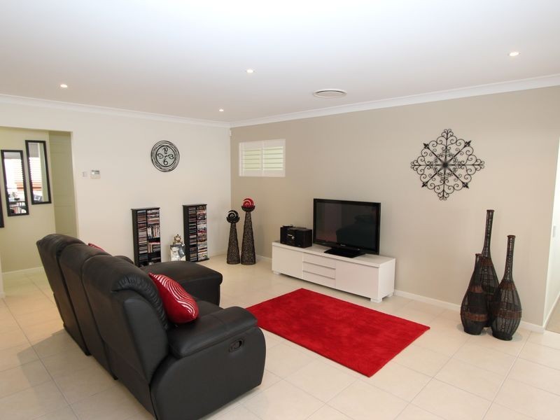 7 Conestoga Way, Upper Coomera QLD 4209
