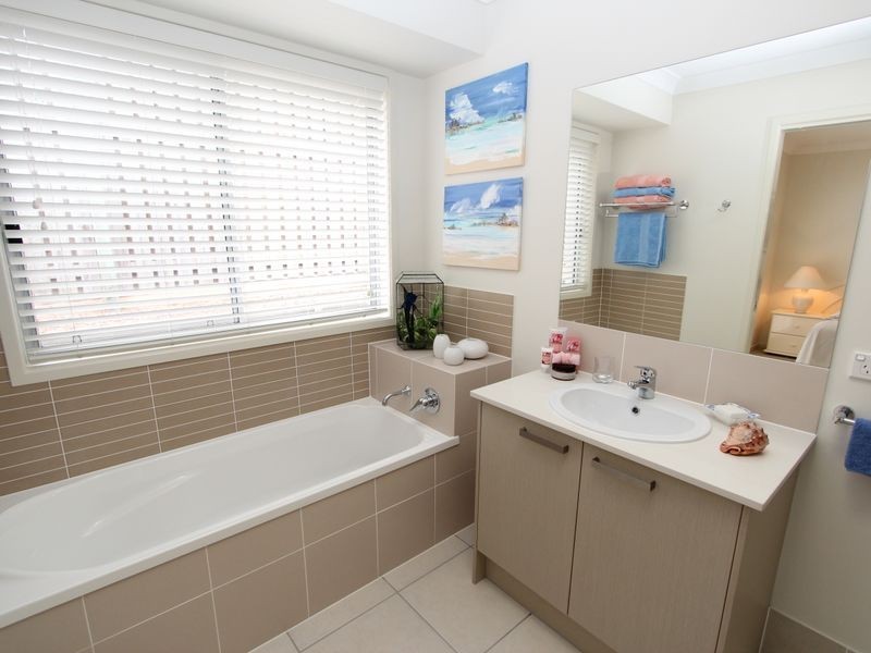 7 Conestoga Way, Upper Coomera QLD 4209