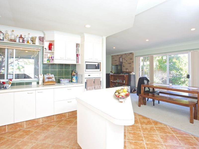 36 Coombe Avenue, Hope Island QLD 4212